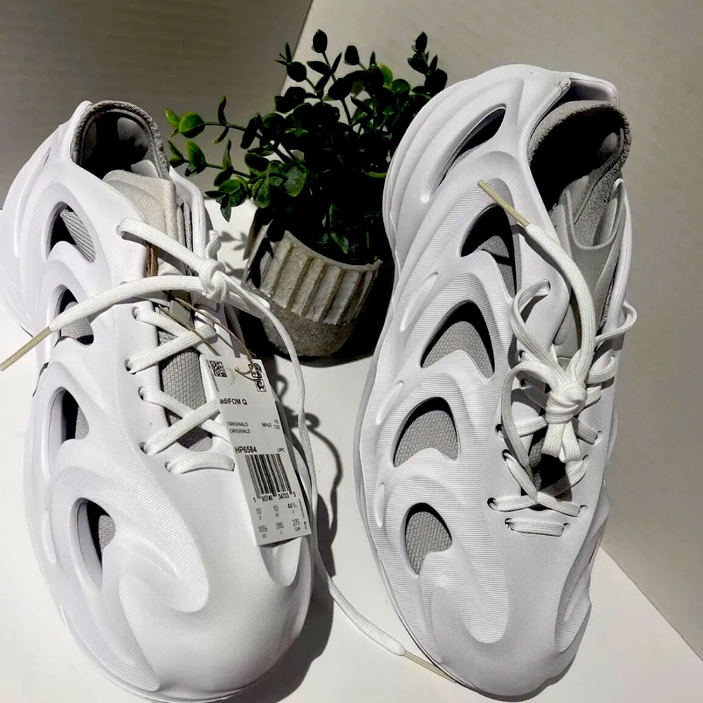 adidas adiFOM Q Shoes White Gray HP6584 Men's sz. 10 ￼NEW.